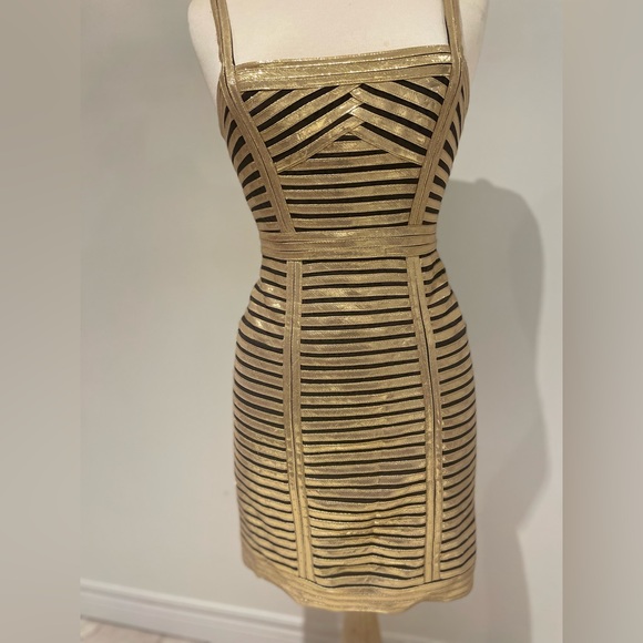 BCBGMaxAzria Bandage Bodycon strappy cocktail dress size 6 Hit up 2023 in style! - Picture 3 of 12